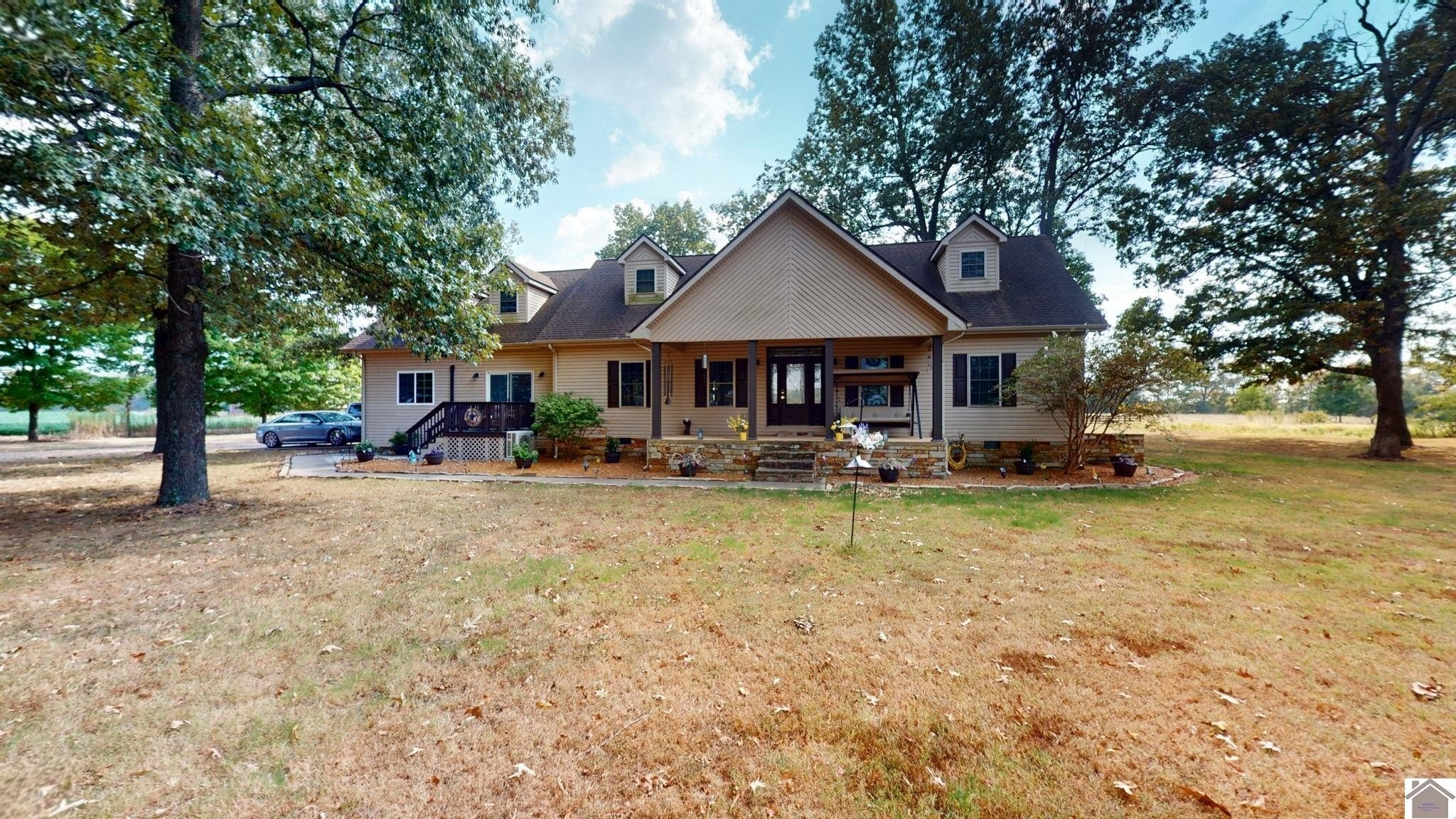 Single Family 4BR 4BA - 1239 Caldwell, Murray, KY