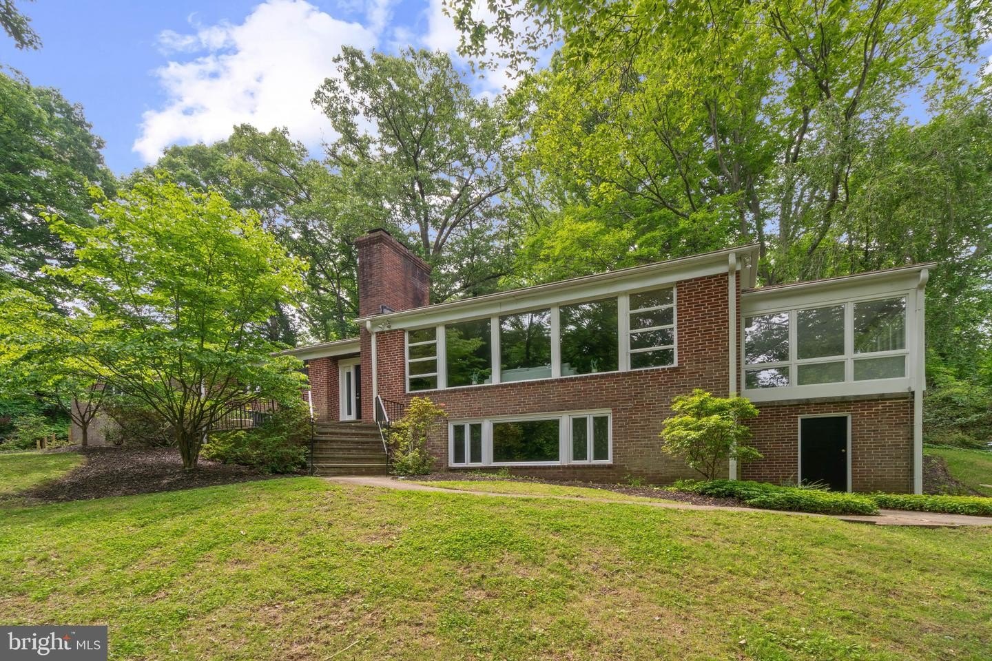 Single Family 3BR 4BA - 2215 CROSS COUNTRY BLVD, BALTIMORE, MD