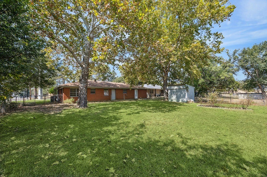 Single Family 3BR 2BA - 2107 Wayside Drive, Brenham, TX