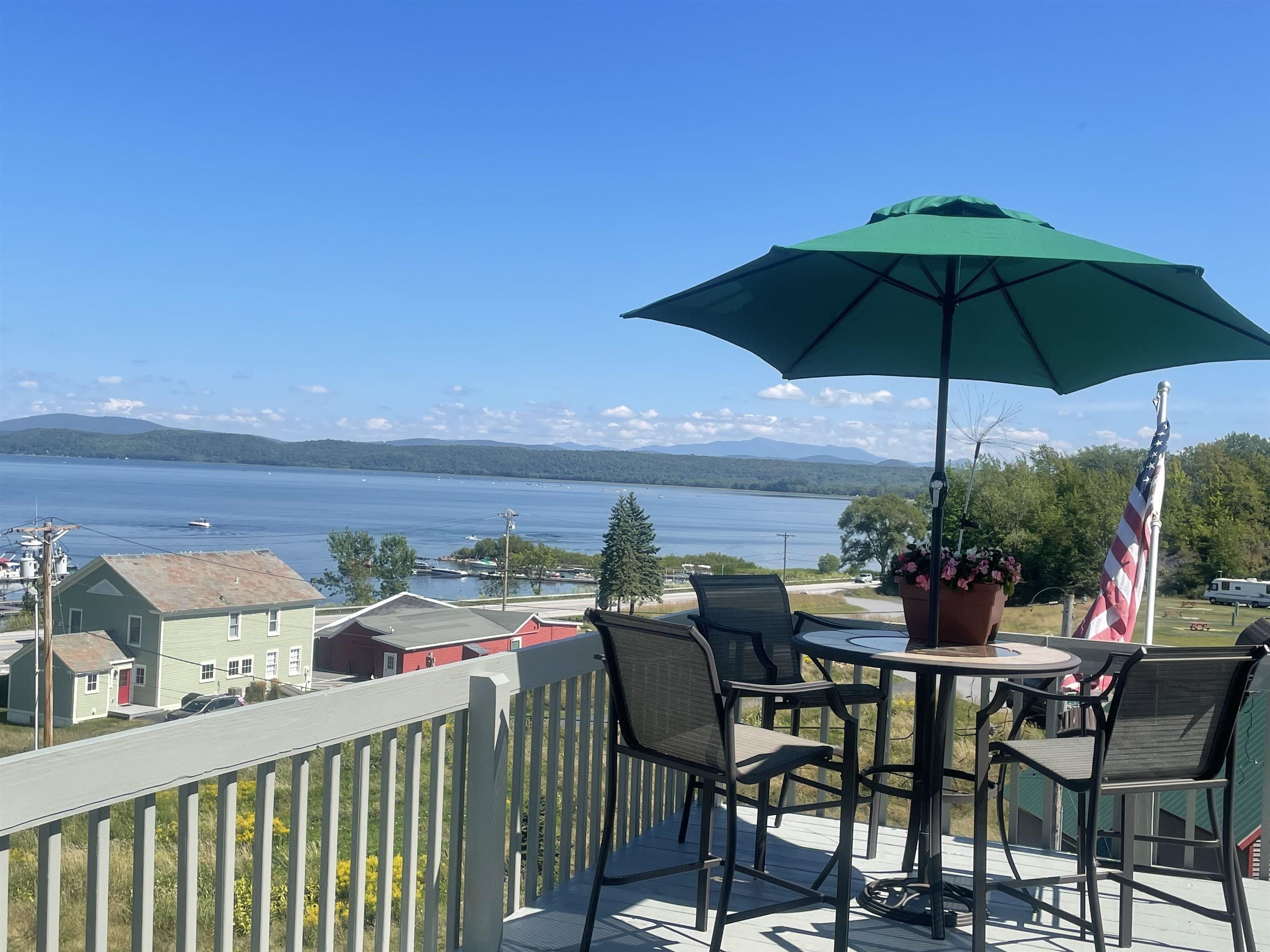 Manufactured Housing 1BR 1BA - 8 Angler Lane, South Hero, VT