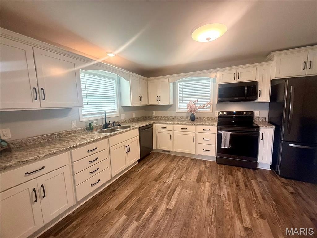 Single Family 3BR 2BA - 1304 N Middle Street, Farmington, MO