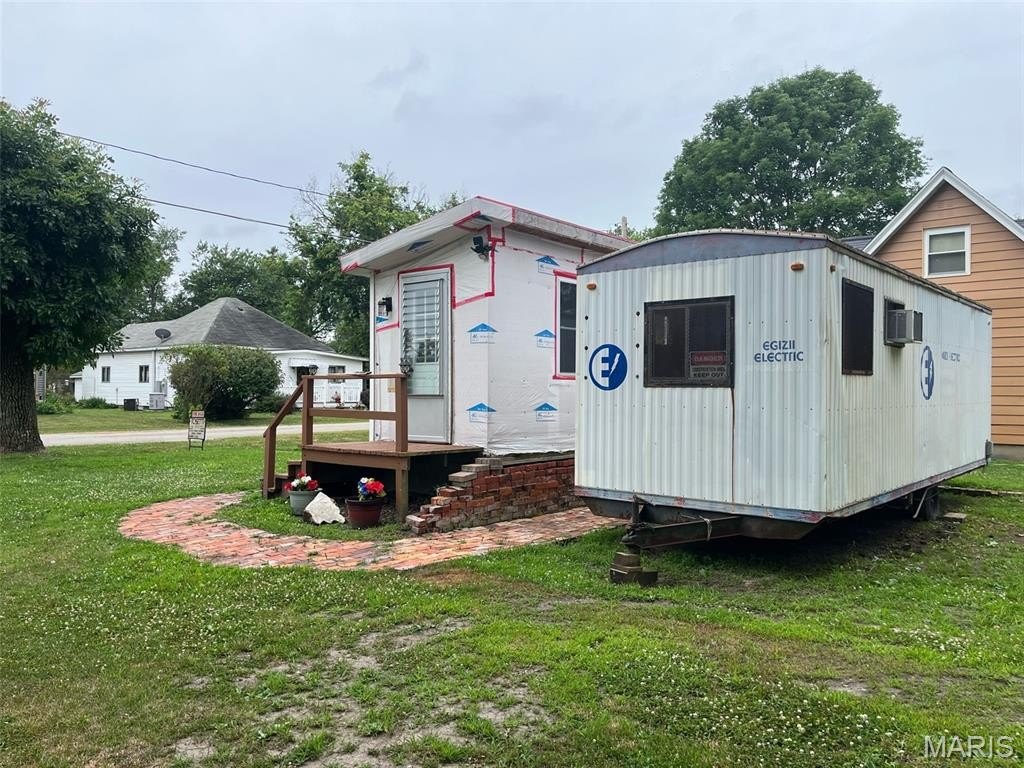 Other - 210 E Raymon Avenue, Witt, IL