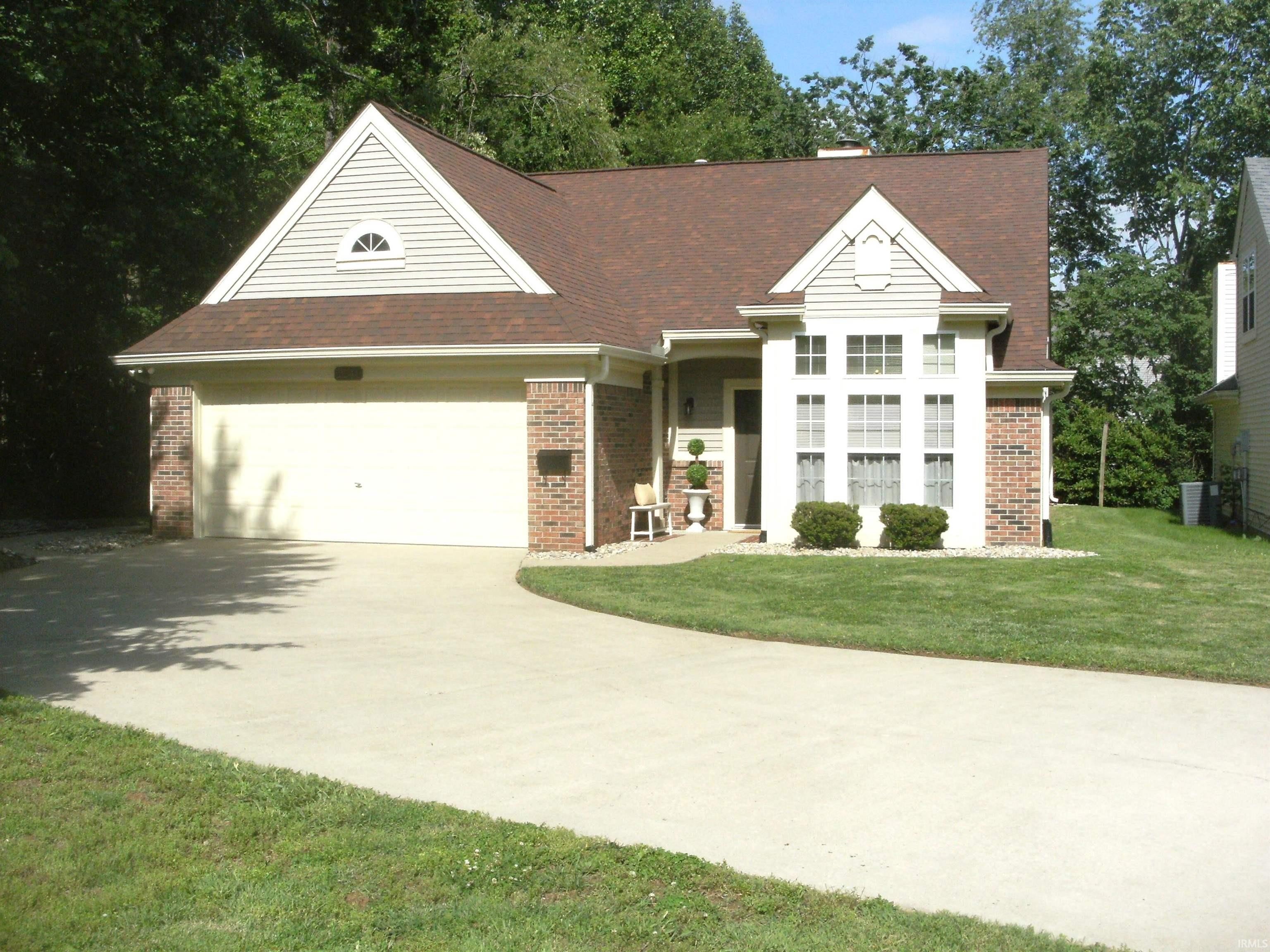 Single Family 3BR 2BA - 2241 S Bent Tree Drive, Bloomington, IN