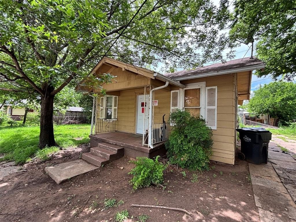 Single Family 2BR 1BA - 2006 Giddings Street, Wichita Falls, TX