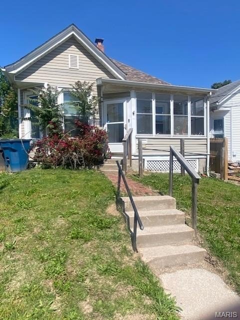 Single Family 2BR 1BA - 1105 W 9th Street, Alton, IL