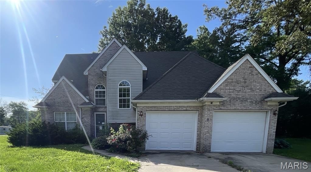 Single Family 3BR 2BA - 2 Highland Drive, Belleville, IL