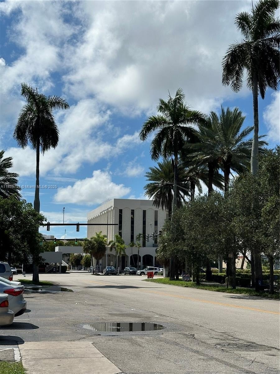 Condo 1BR 1BA - 26 Diplomat Parkway, Hallandale Beach, FL