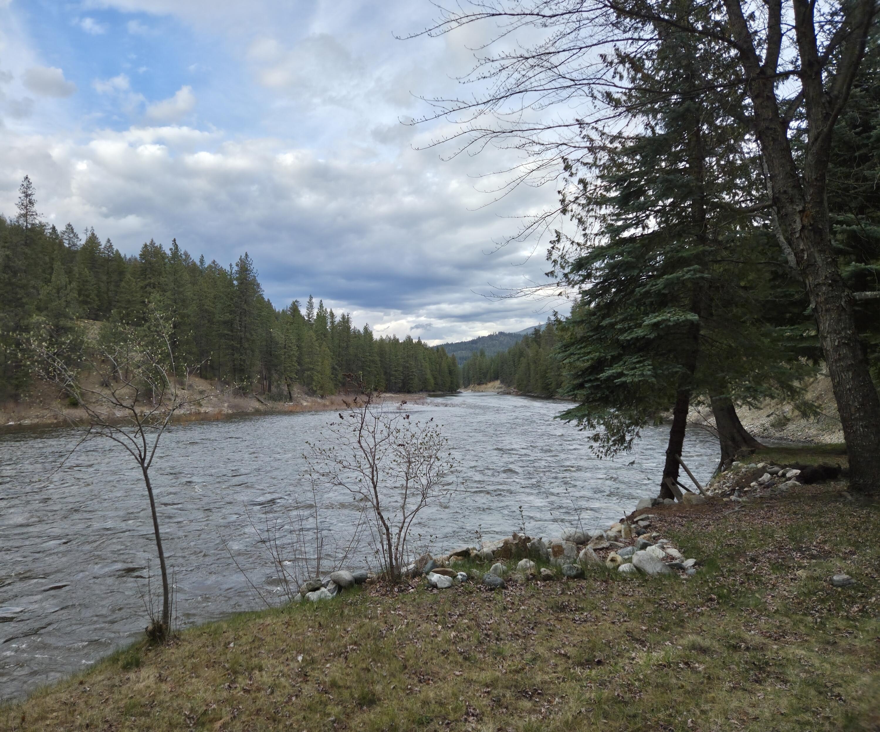 Single Family 2BR 2BA - 3733 SAND CREEK RD, KETTLE FALLS, WA