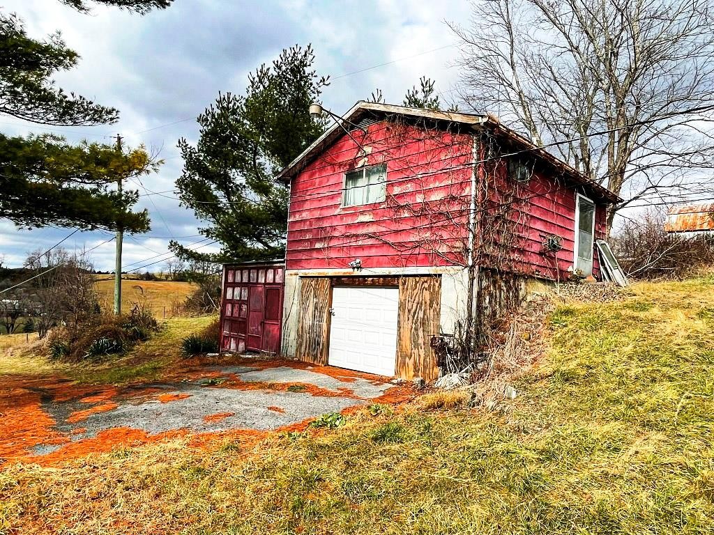 40 Ac Old Stage Rd  