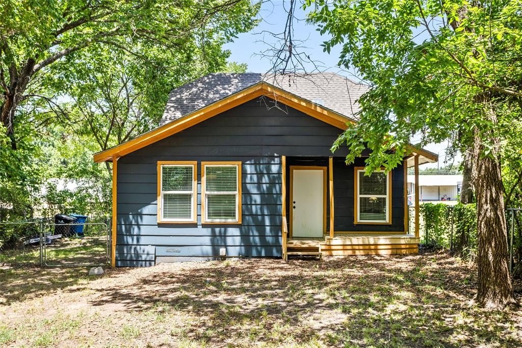 Single Family 2BR 2BA - 614 Rice Street, Denison, TX