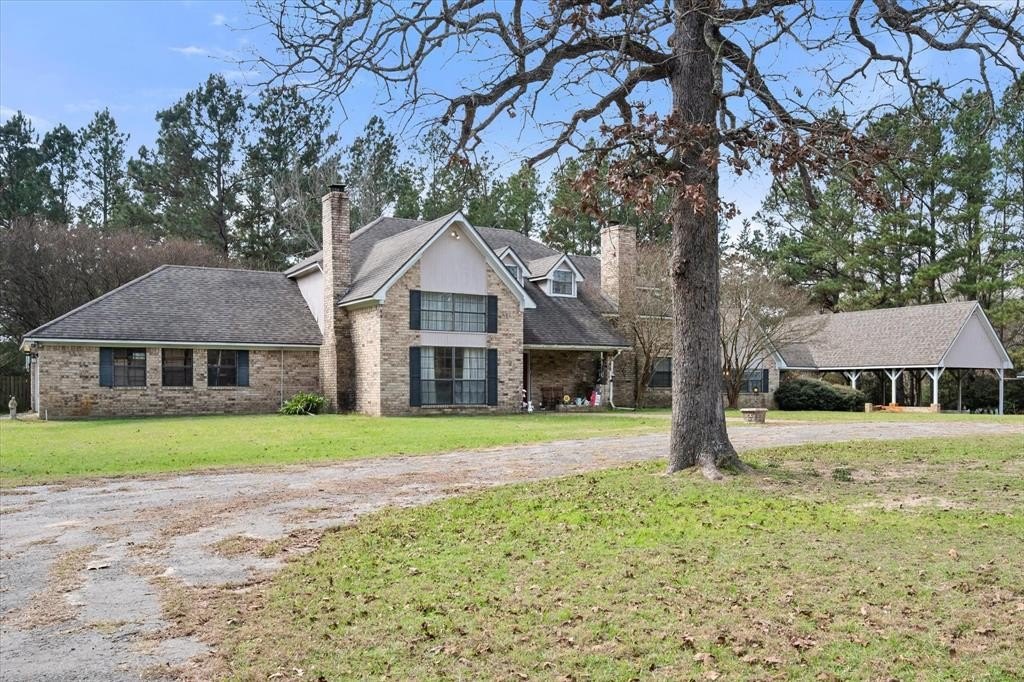 Single Family 4BR 3BA - 6951 E County Road 315, Buffalo, TX