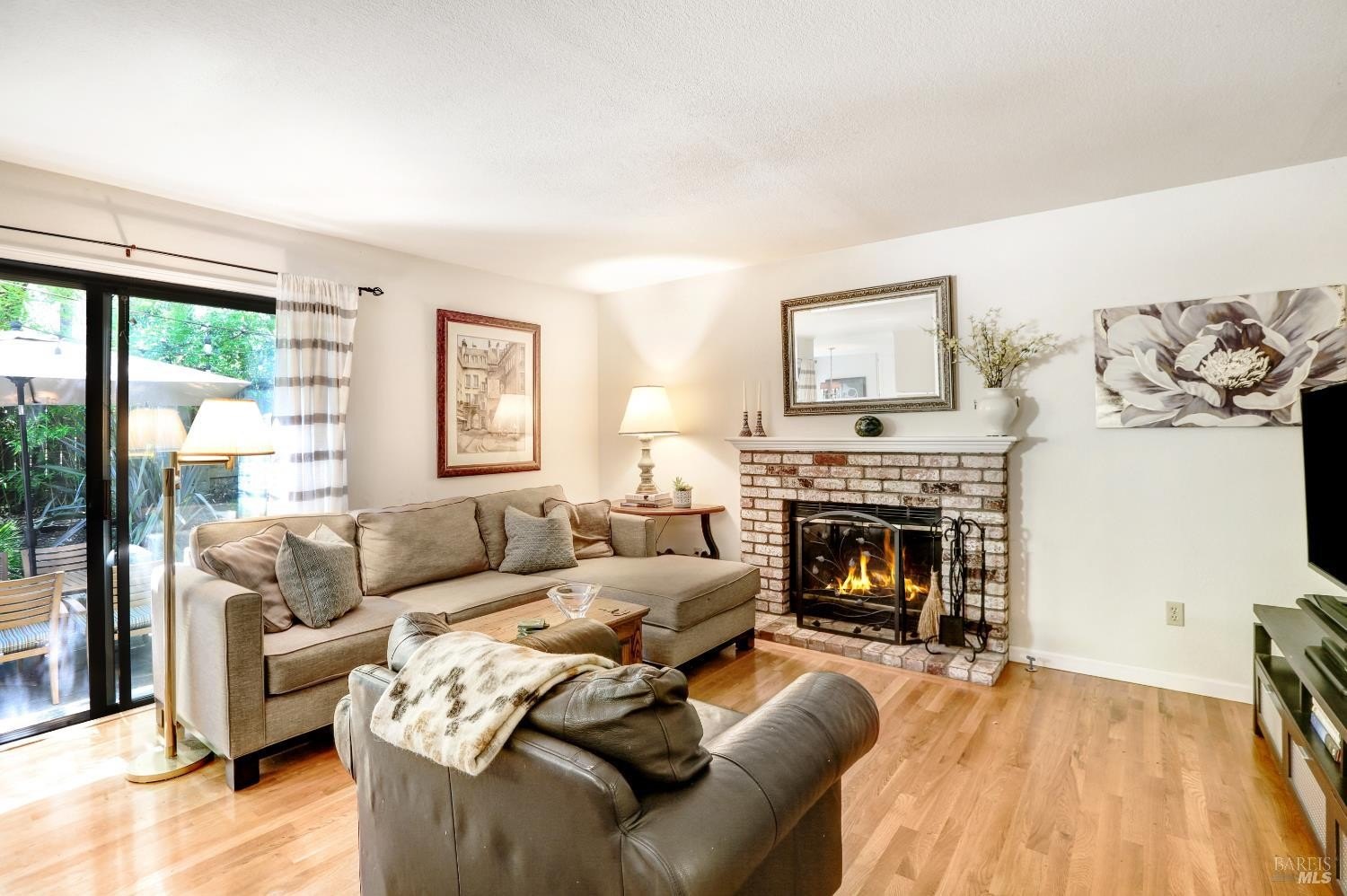 Single Family 3BR 3BA - 2025 W Myrtle Street, Calistoga, CA