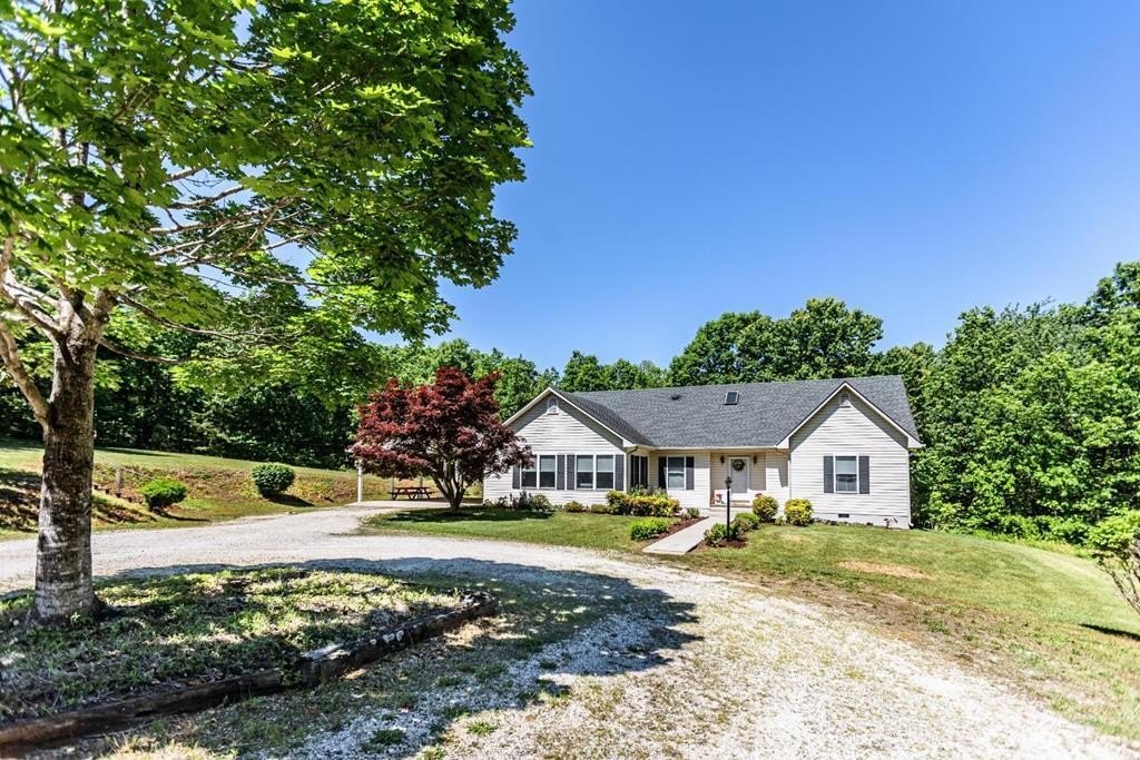 Single Family 3BR 3BA - 119 S Fork Road, Appomattox, VA