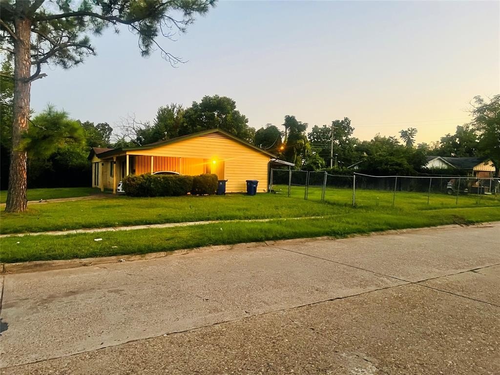 Single Family 3BR 2BA - 1209 Crestmoor Drive, Shreveport, LA
