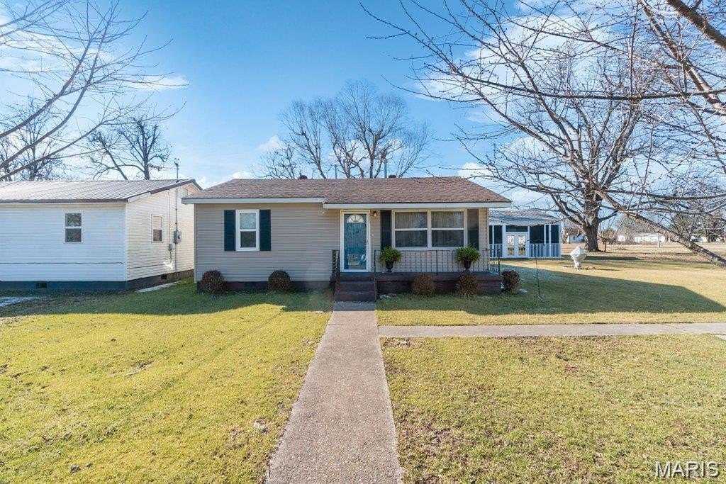 Single Family 3BR 2BA - 511 Dixie Street, Parma, MO