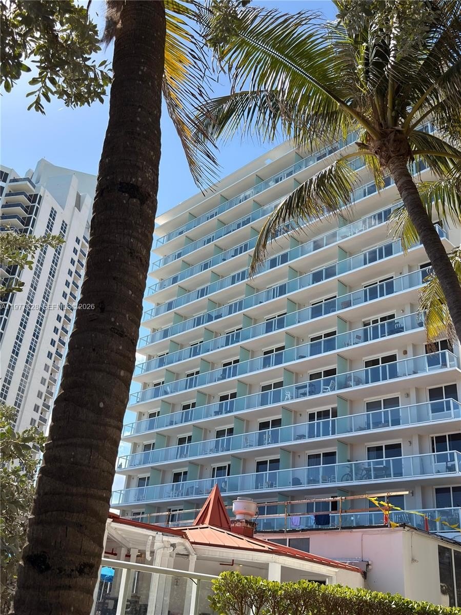 Condo 1BA - 19201 Collins Ave, Sunny Isles Beach, FL