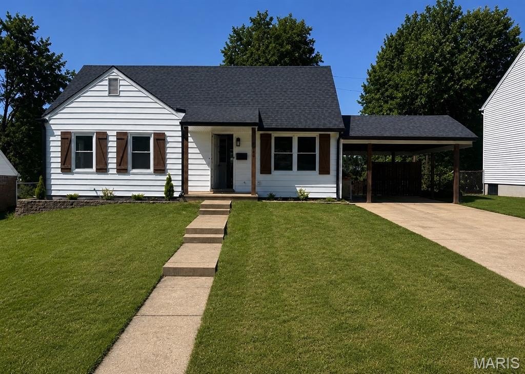 Single Family 4BR 2BA - 7065 Foxcroft Drive, St Louis, MO