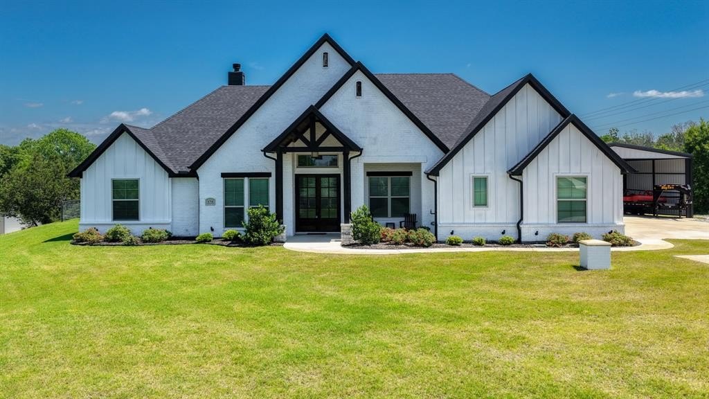Single Family 4BR 3BA - 174 Bittersweet Trail, Weatherford, TX