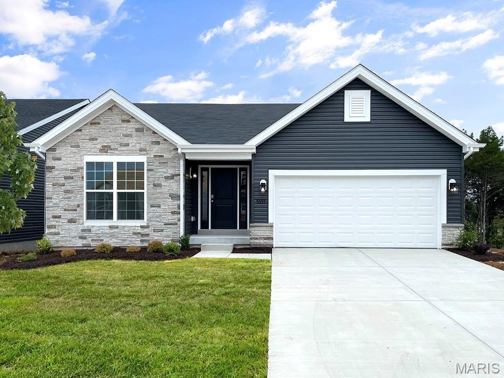 Single Family 3BR 2BA - 12224 Louiselle Park Drive, Maryland Heights, MO