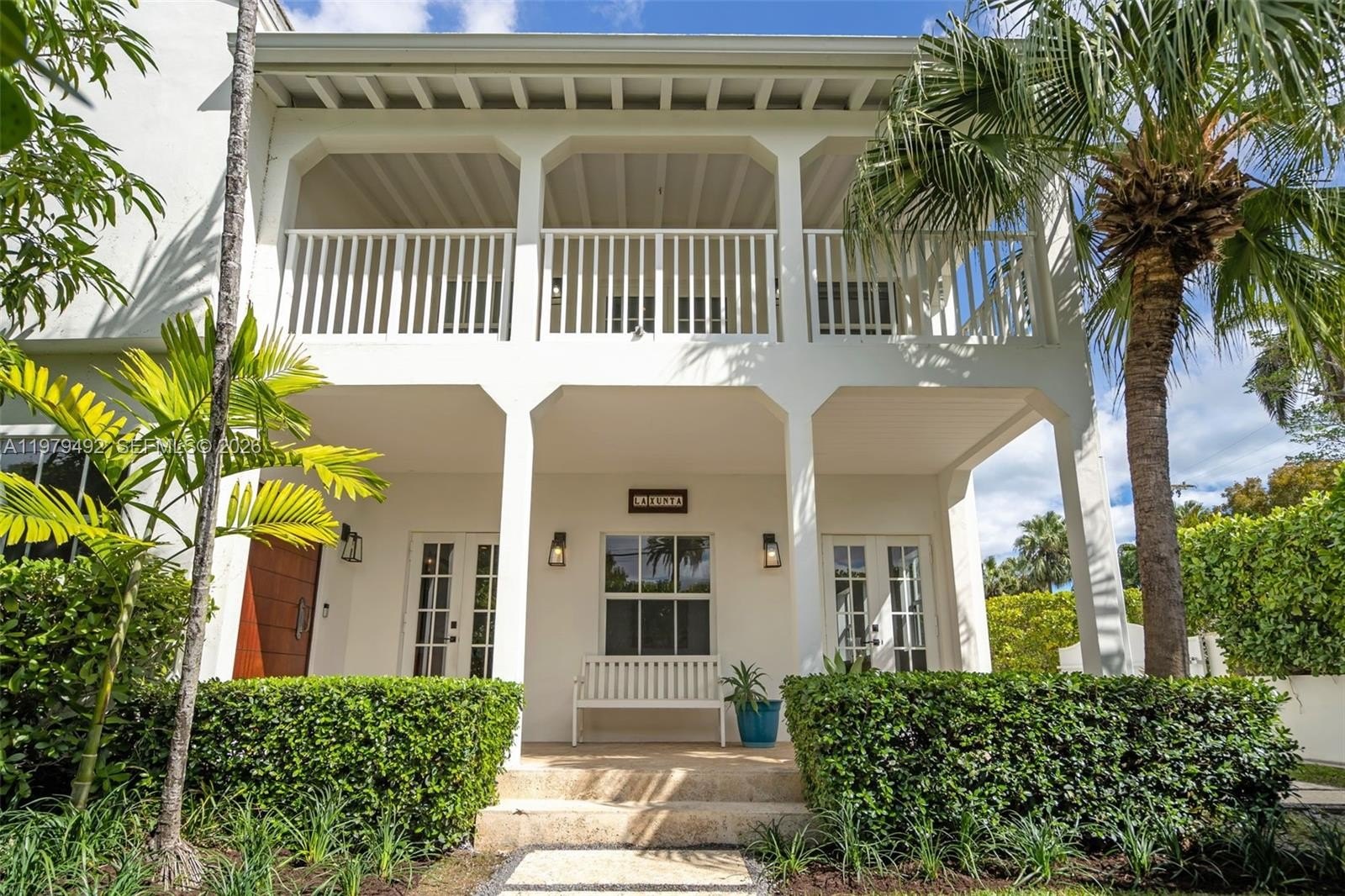 Single Family 4BR 4BA - 707 W 54th St, Miami Beach, FL