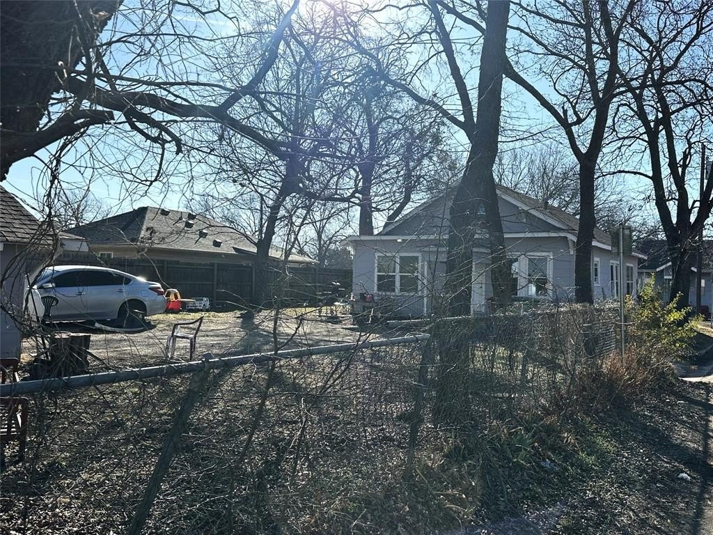 Single Family 3BR 1BA - 1203 E Jones Street, Sherman, TX