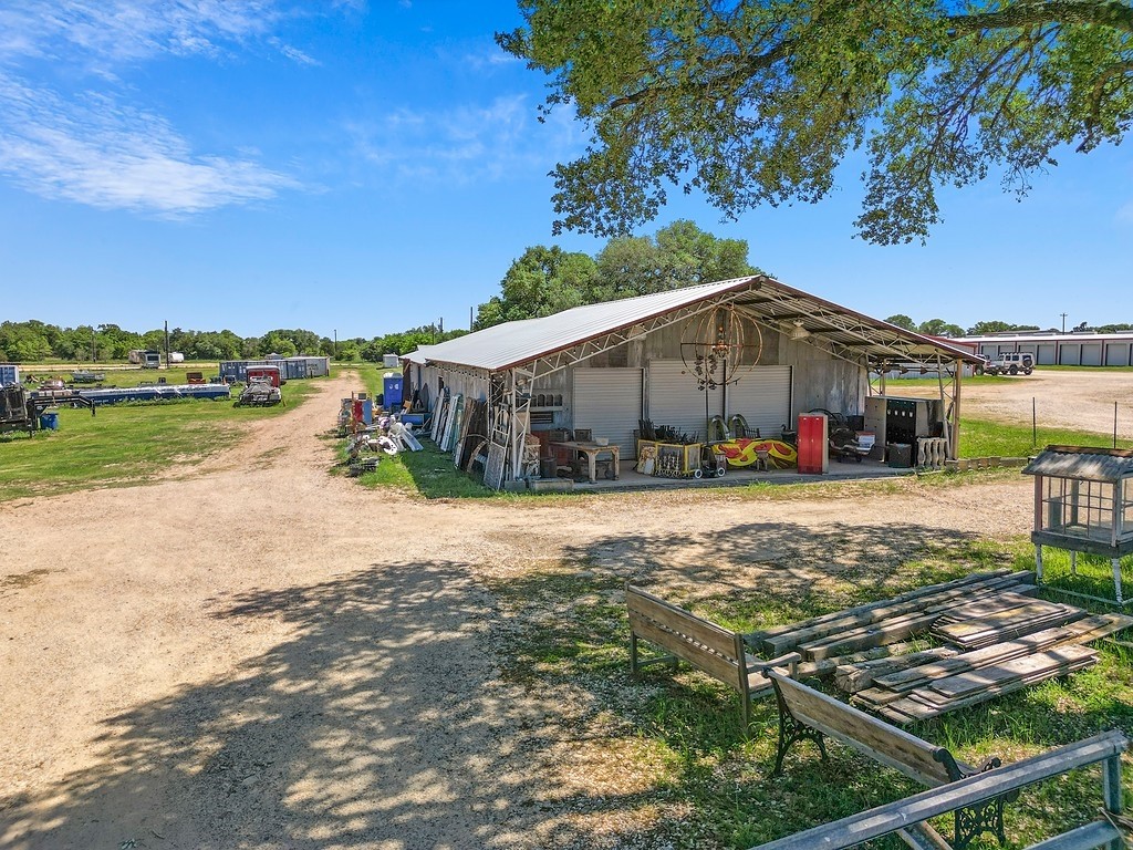 Plots and Land 1BR 1BA - 3545 Texas 237, Round Top, TX