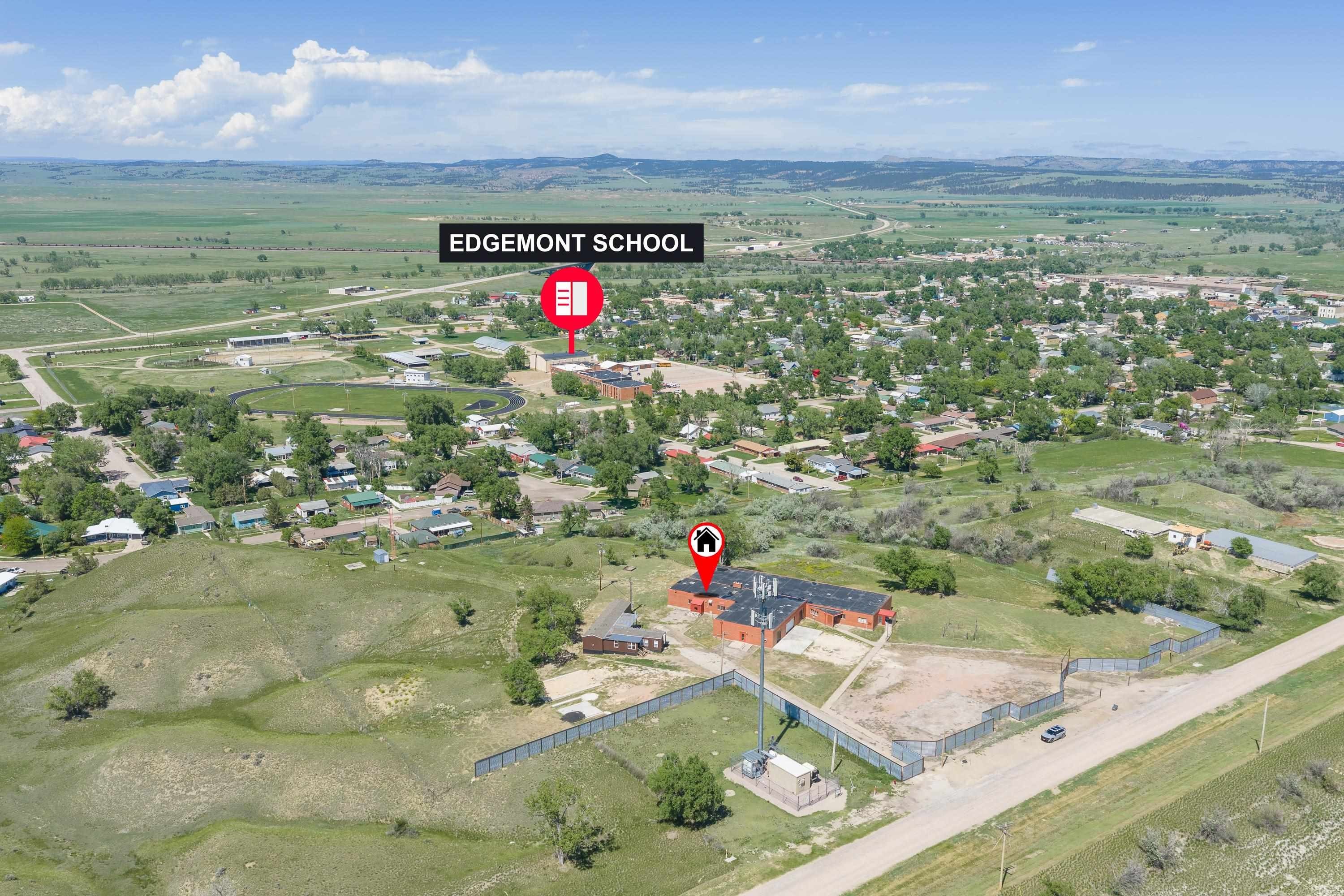 Single Family 1BR 2BA - 908 W H Street, Edgemont, SD