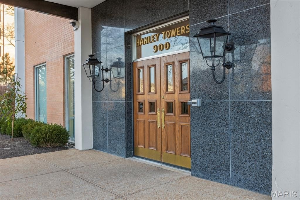 Condo 1BR 1BA - 900 S Hanley Road, Clayton, MO