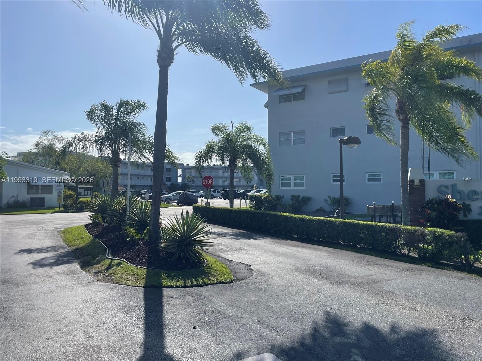 Condo 1BR 2BA - 2300 Park Ln, Hollywood, FL