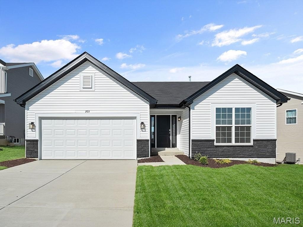 Single Family 3BR 2BA - 604 Fence Row Drive, O'Fallon, MO