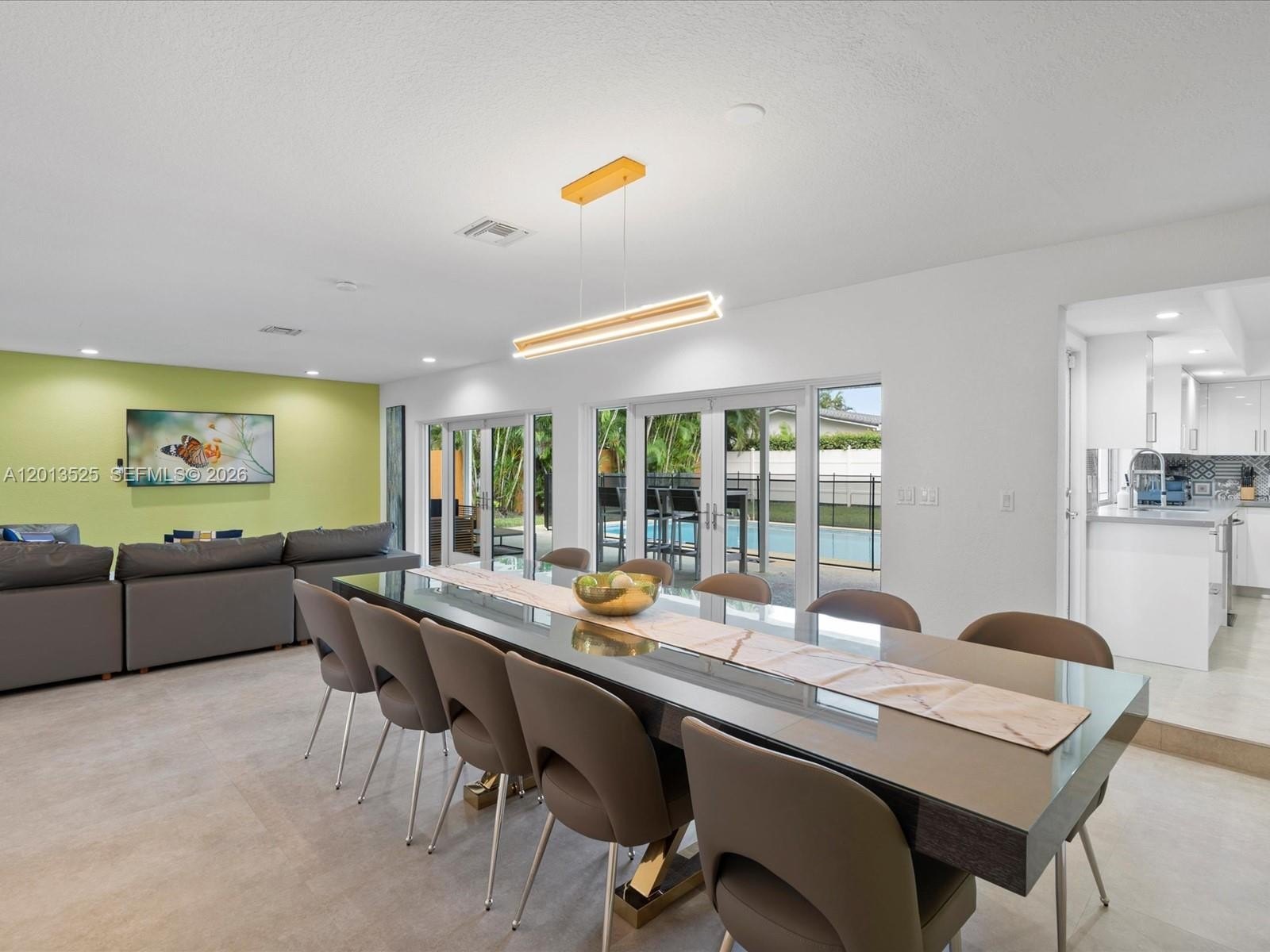 Single Family 5BR 2BA - 3721 N 55th Ave, Hollywood, FL