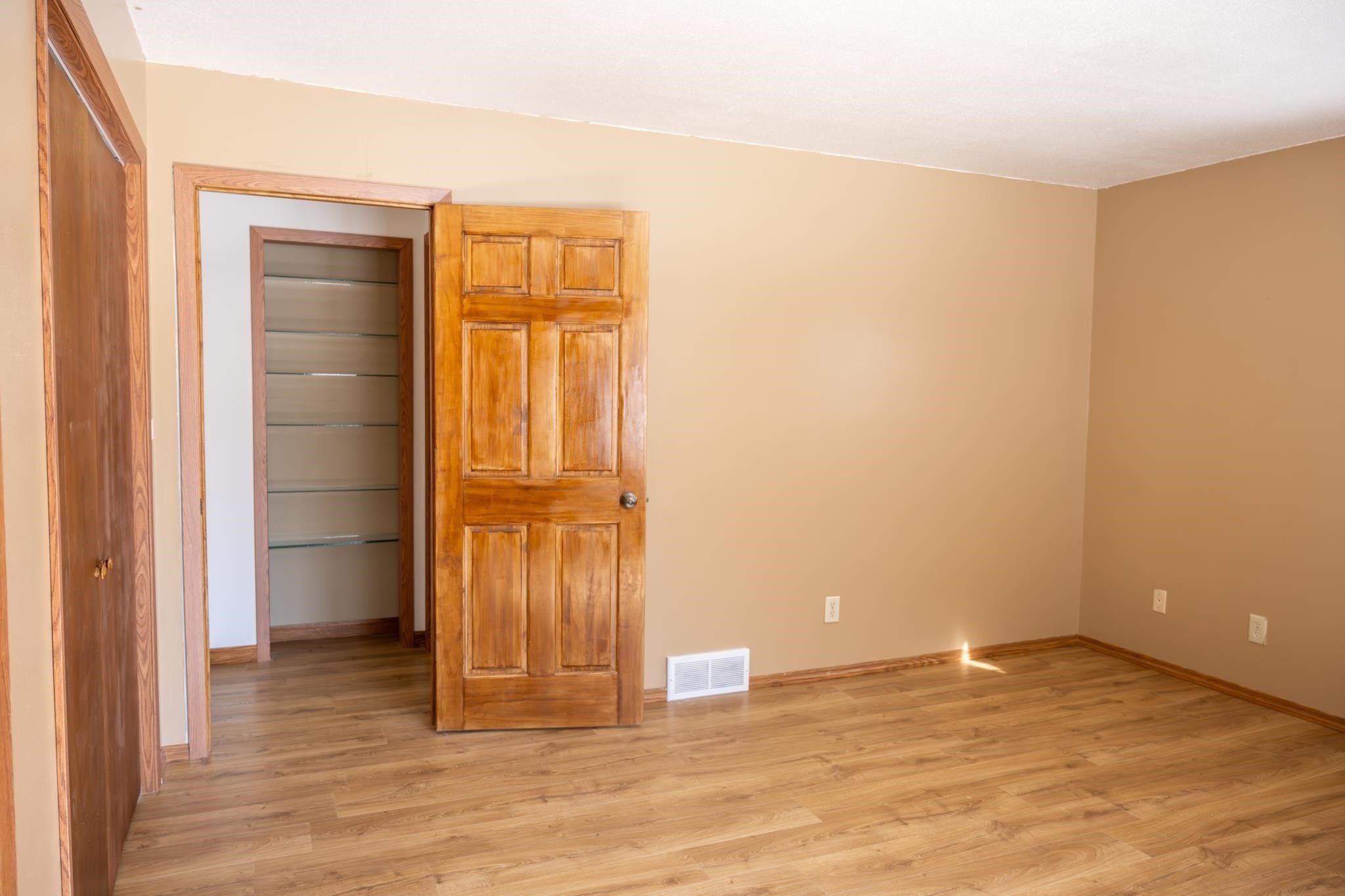 Single Family 5BR 3BA - 20342 Blackhawk Avenue, Warrens, WI