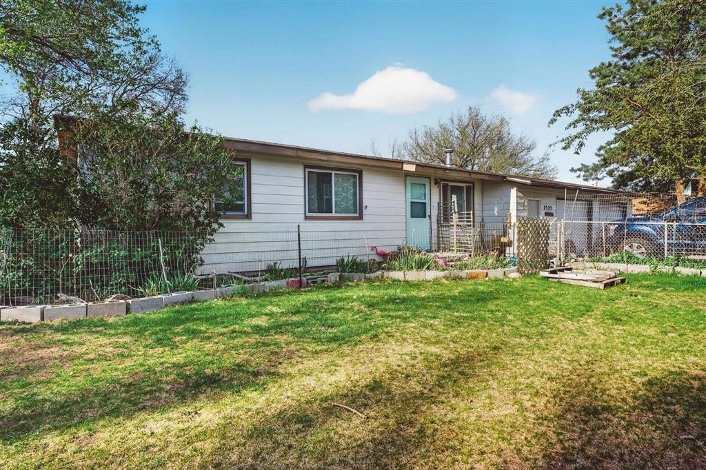 Single Family 3BR 1BA - 2525 Ina Ave, Cody, WY