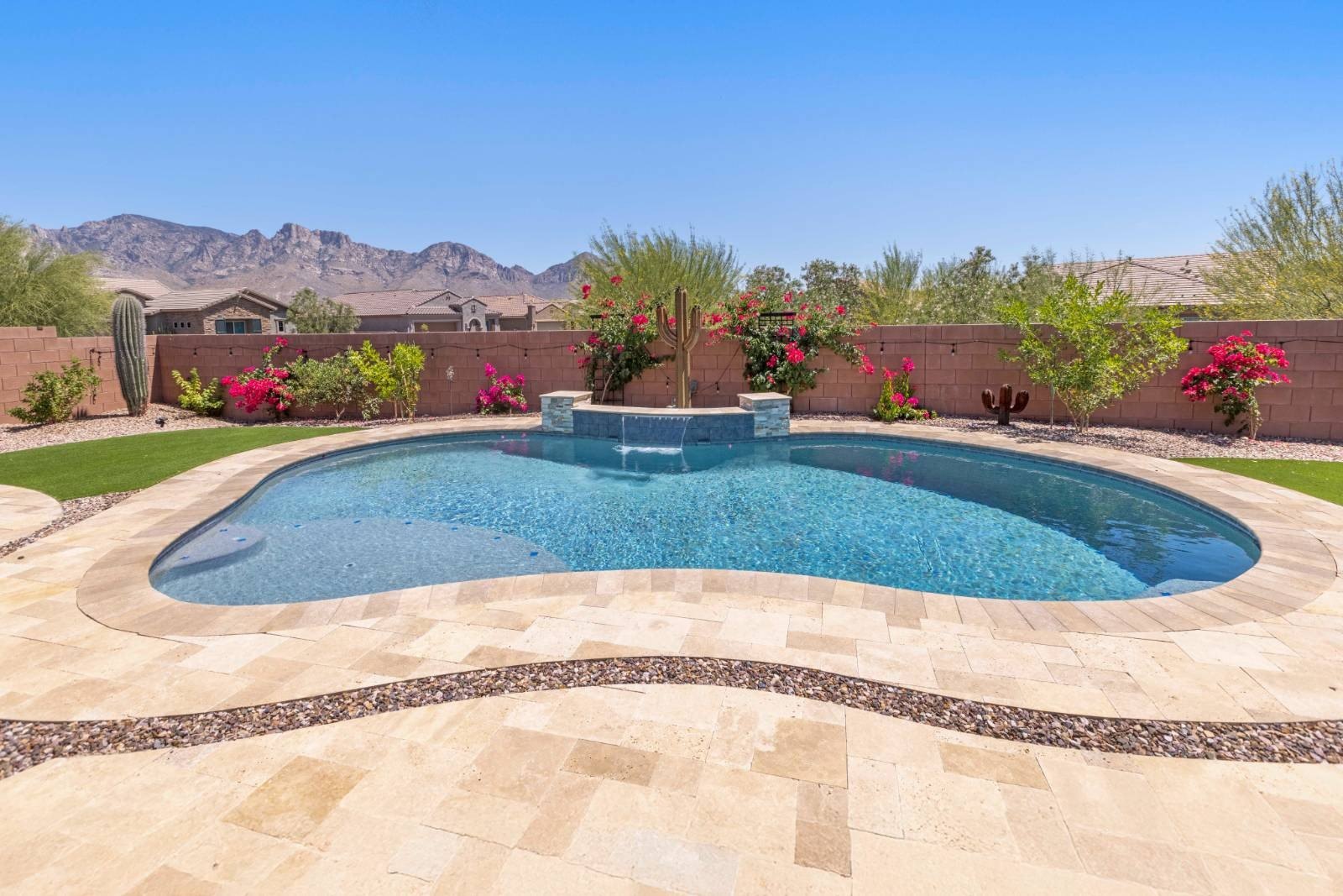 Single Family 3BR 3BA - 756 Nubra Valley Place, Oro Valley, AZ
