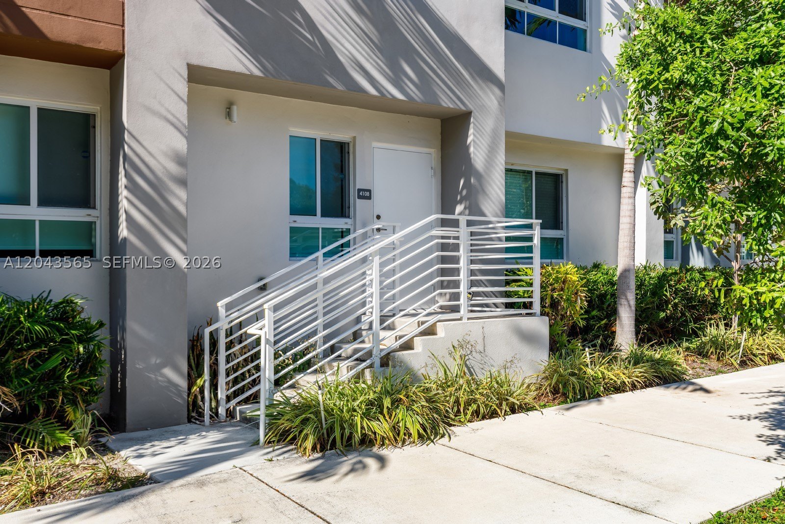 Other 3BR 3BA - 2505 NE 193rd St, Miami, FL