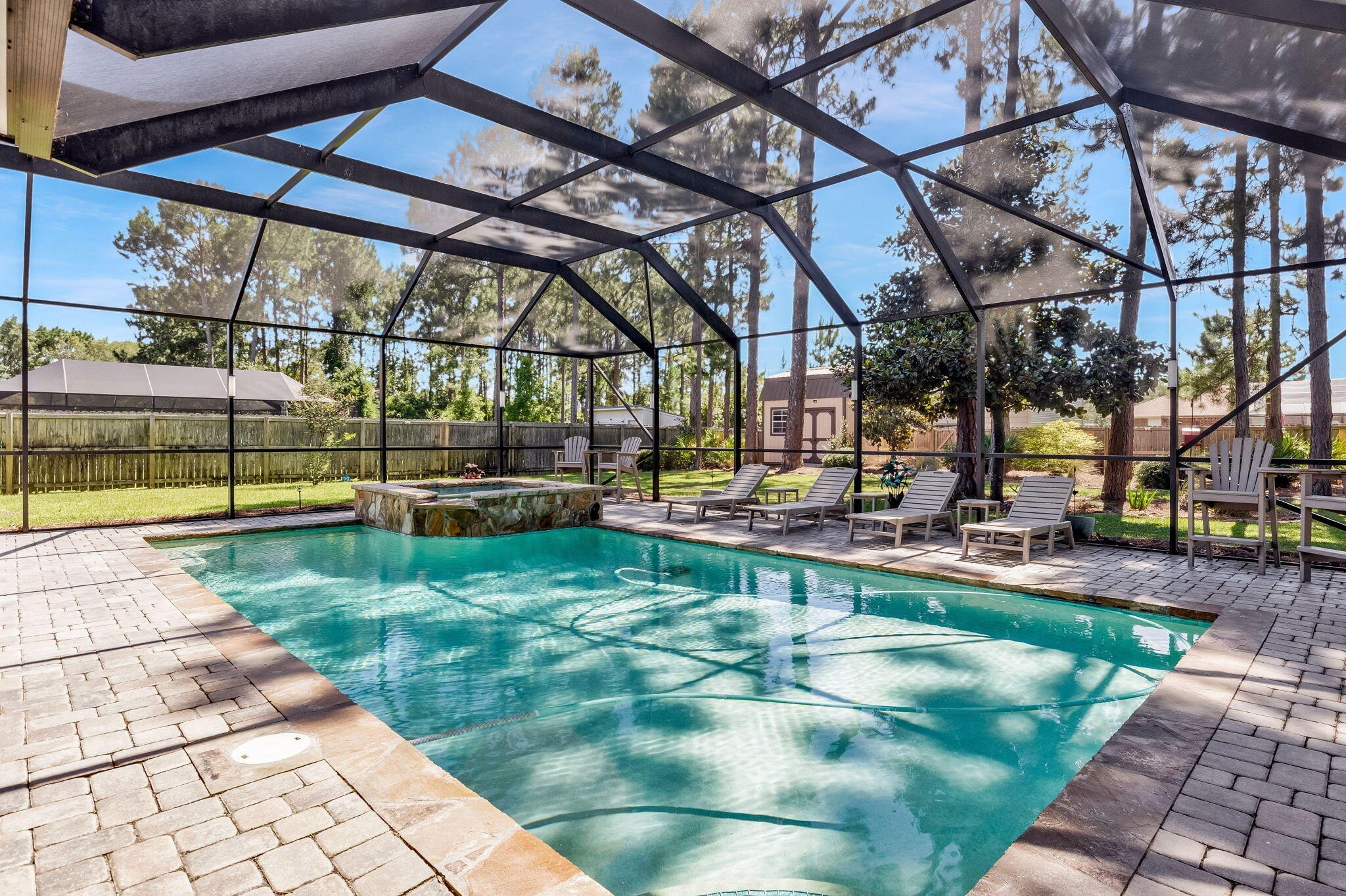 Single Family 4BR 3BA - 1909 Jamaica Drive, Navarre, FL