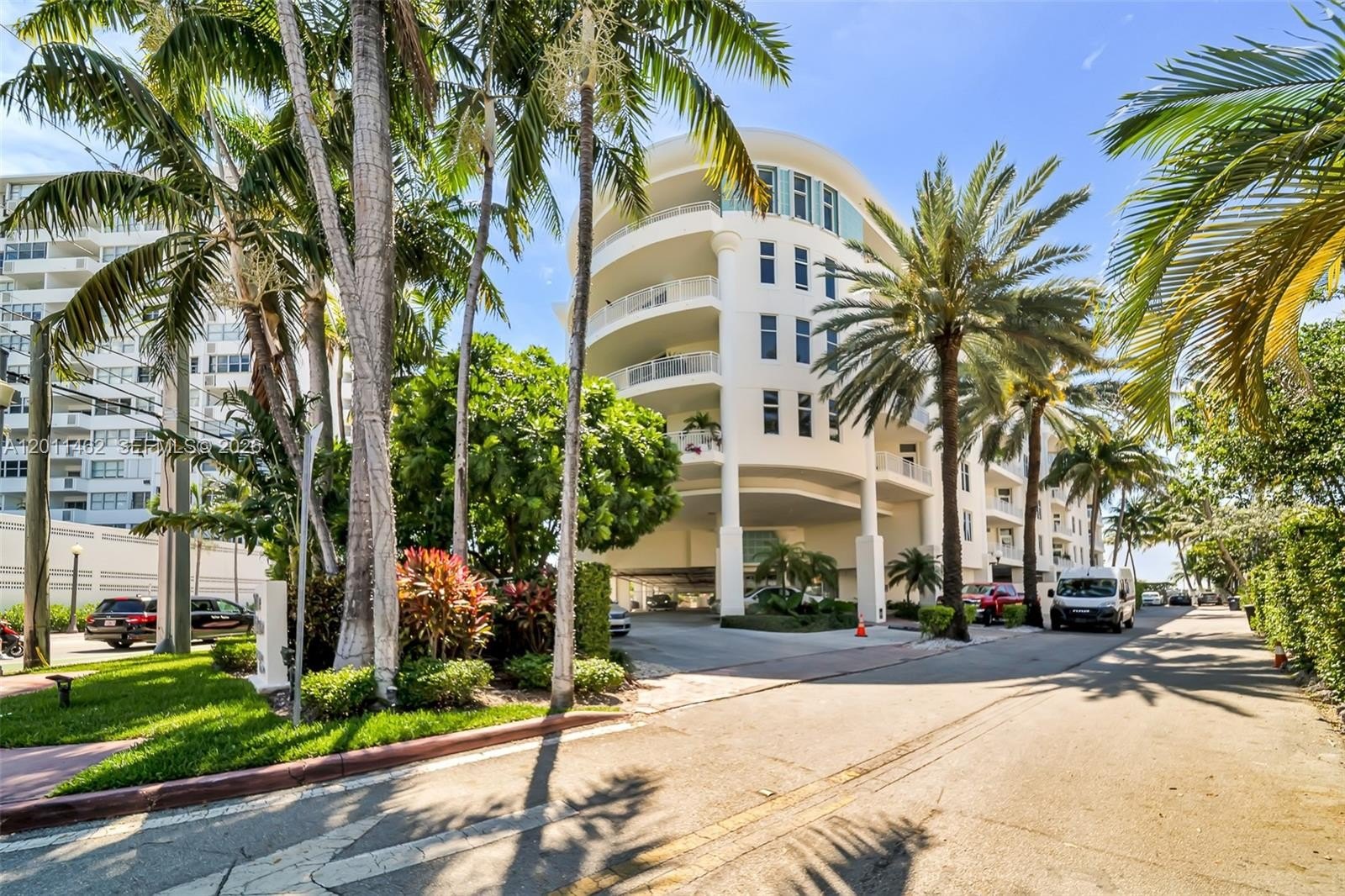 Condo 1BR 2BA - 1 Century Ln, Miami Beach, FL