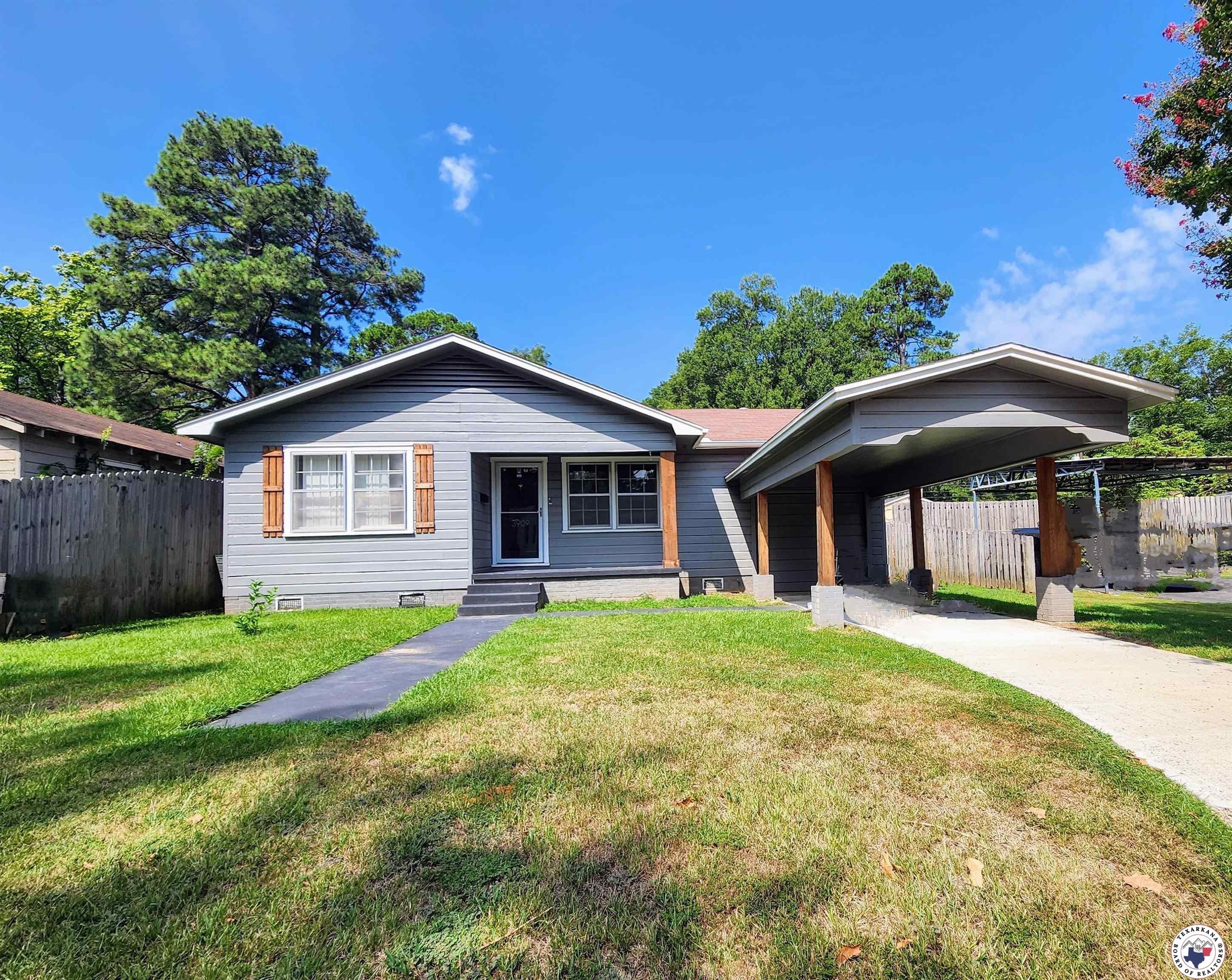 Single Family 2BR 2BA - 3909 Elizabeth St, Texarkana, TX