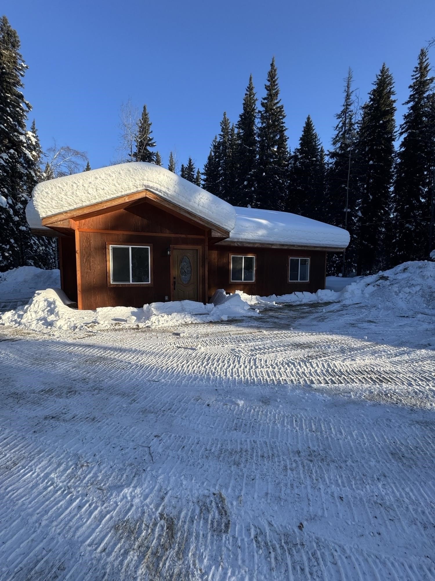 Single Family 3BR 2BA - 1992 HOLLOWELL ROAD, North Pole, AK