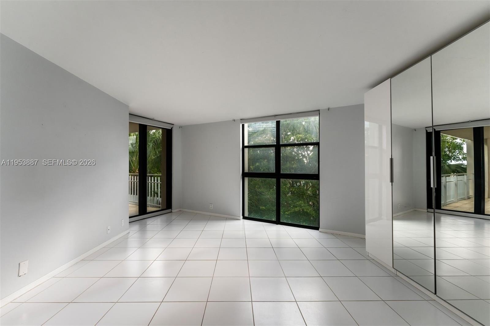 Condo 1BR 2BA - 2000 Towerside Ter, Miami, FL