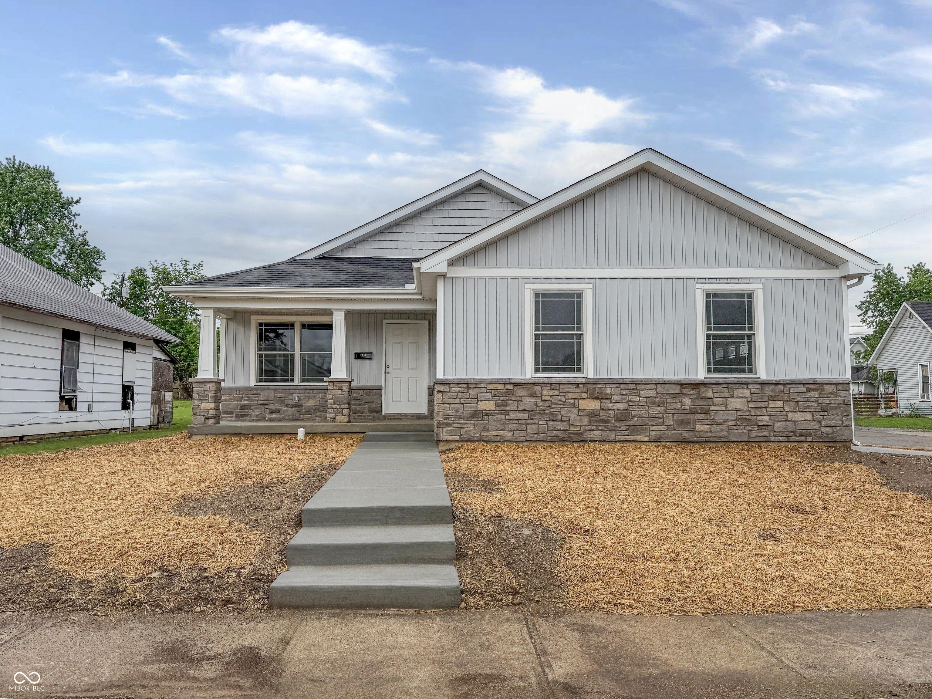 Single Family 3BR 2BA - 339 W 2nd Street, Anderson, IN