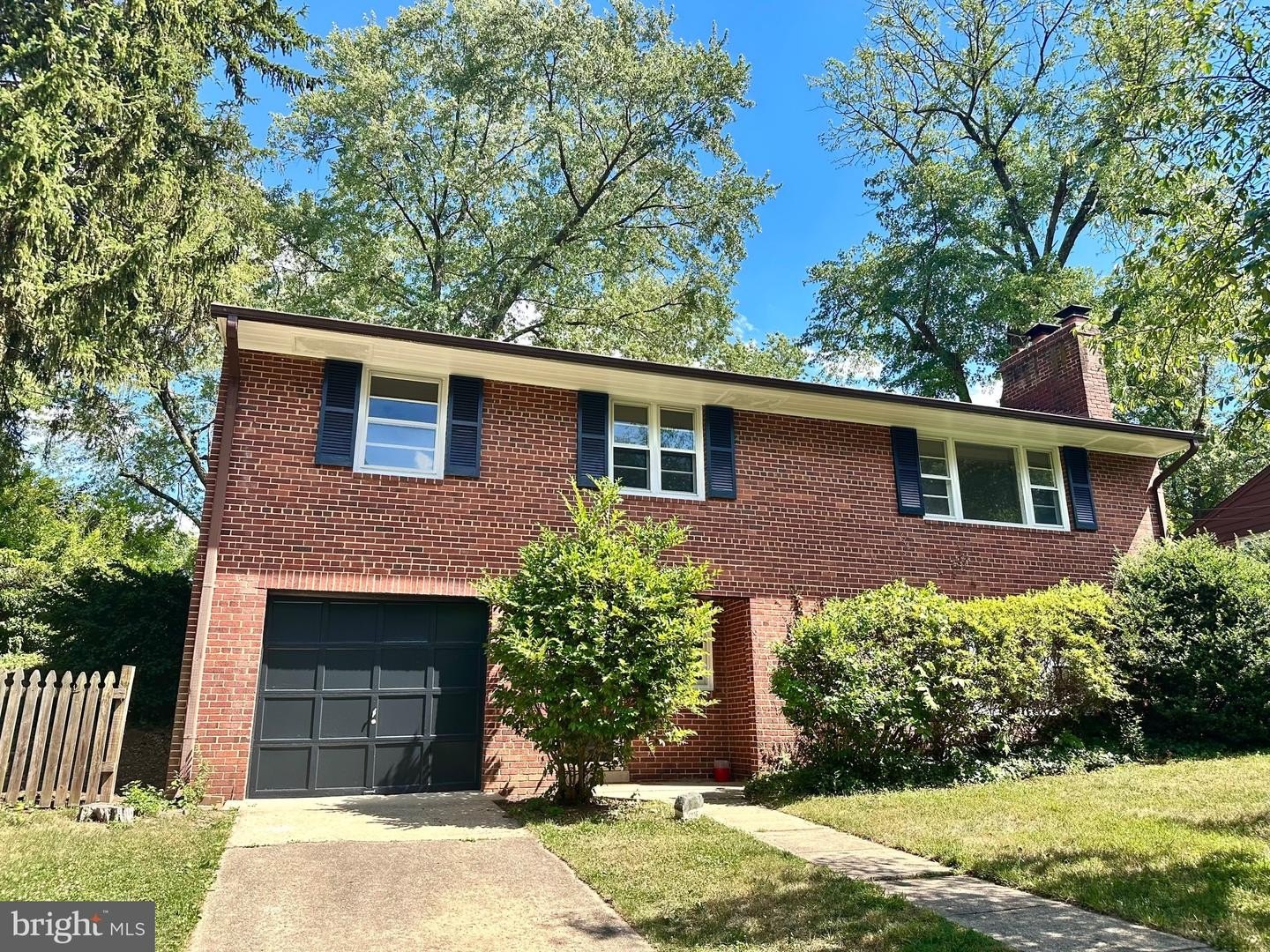 Single Family 4BR 2BA - 6116 N MORGAN ST, ALEXANDRIA, VA