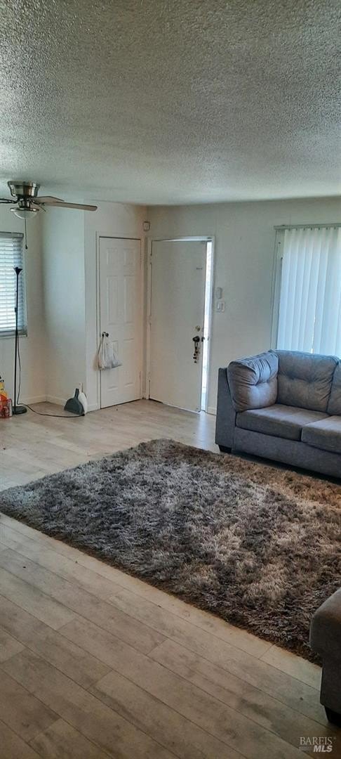 Condo 2BR 1BA - 1216 Sycamore DR 4, ANTIOCH, CA