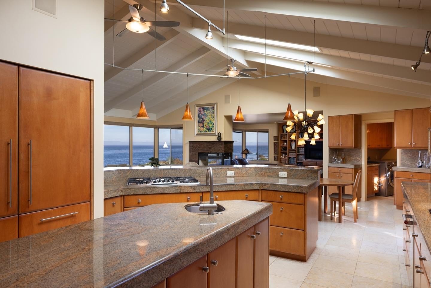 Single Family 4BR 4BA - 1209 Ocean View BLVD, Pacific Grove, CA