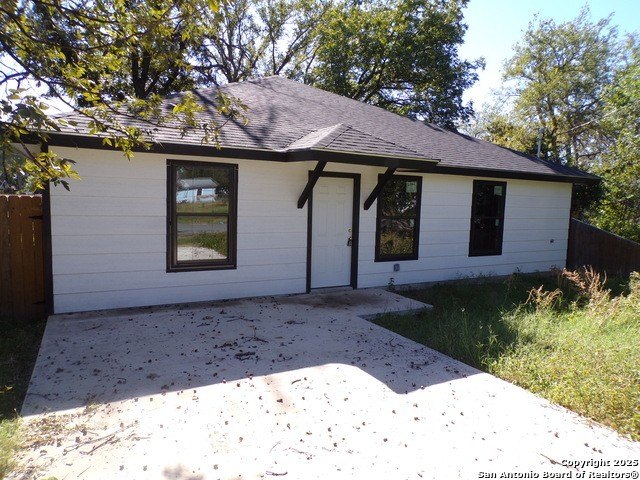Other 3BR 2BA - 705 W Cargile, Uvalde, TX