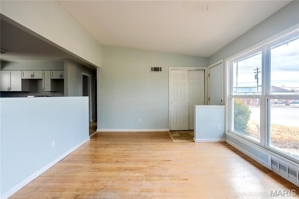 Single Family 3BR 2BA - 1805 Flicker Drive, Florissant, MO