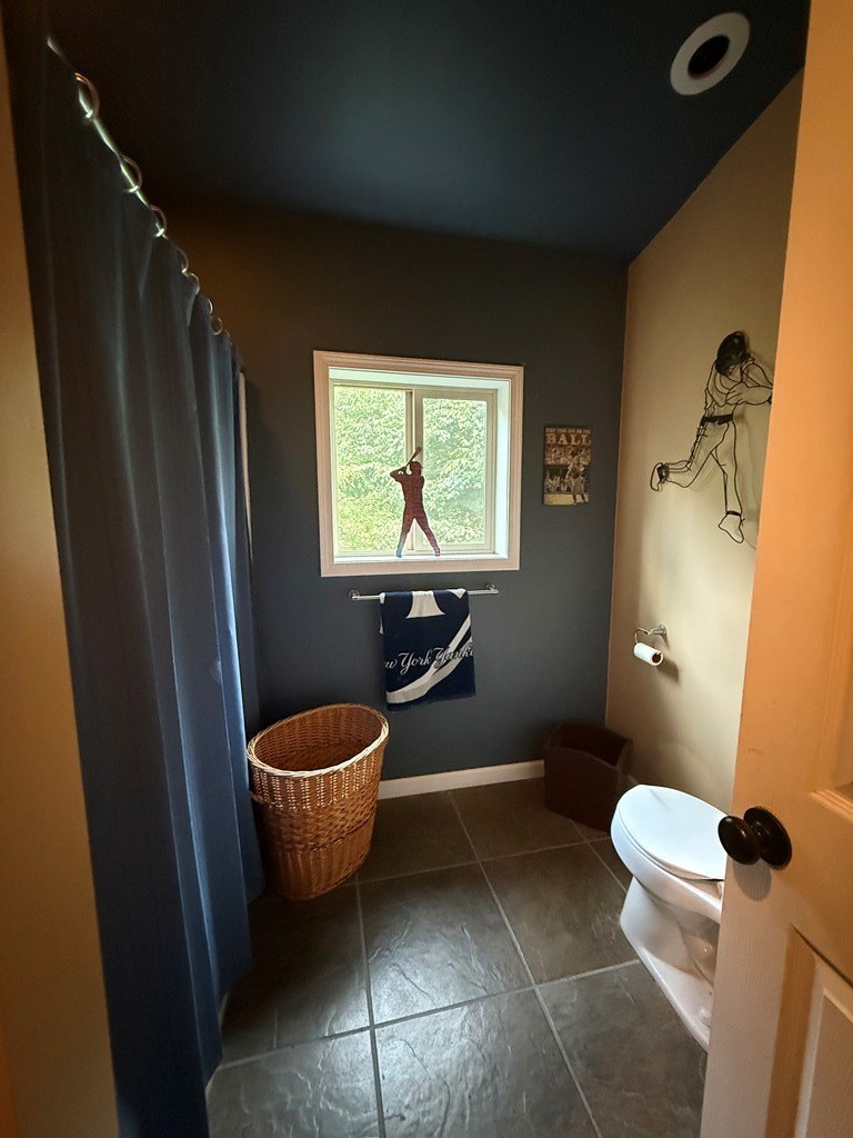 Single Family 4BR 4BA - 815 Elswick Br Rd, Jonancy, KY