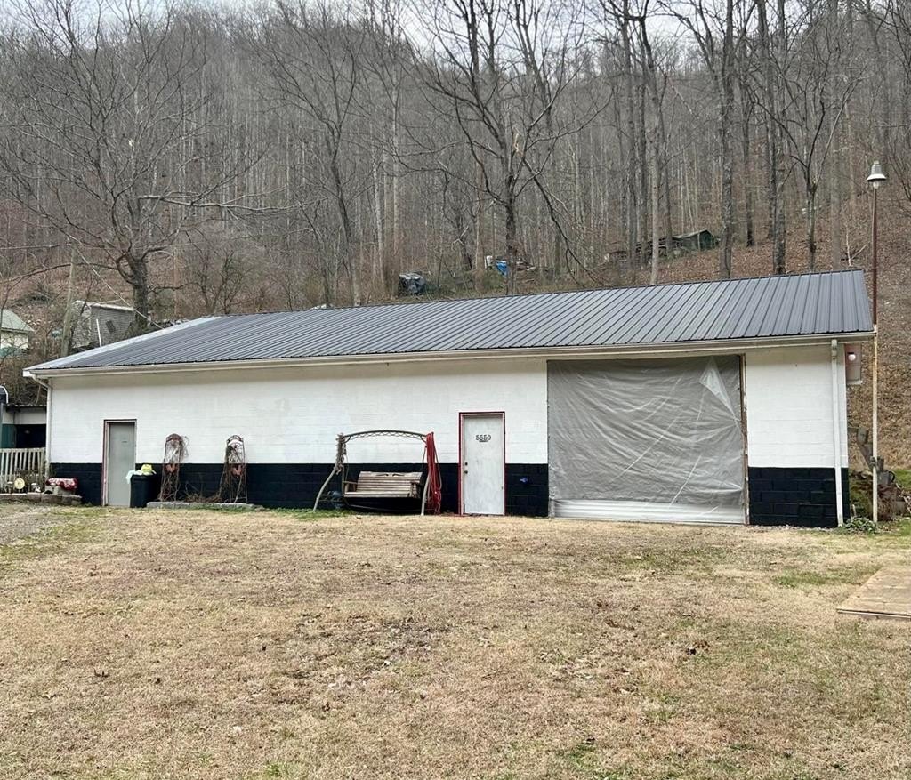 Single Family 1BA - 5550 Upper Johns, Kimper, KY