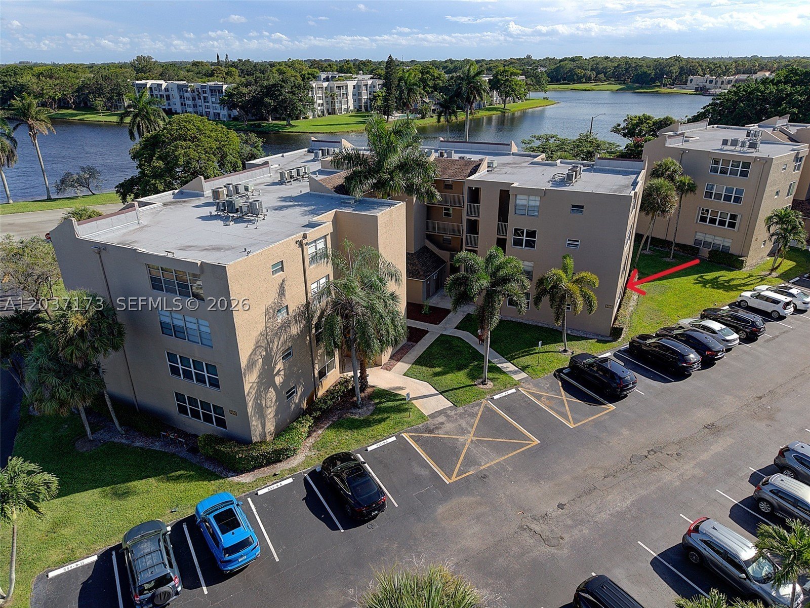Condo 2BR 2BA - 9480 Tangerine Pl, Davie, FL