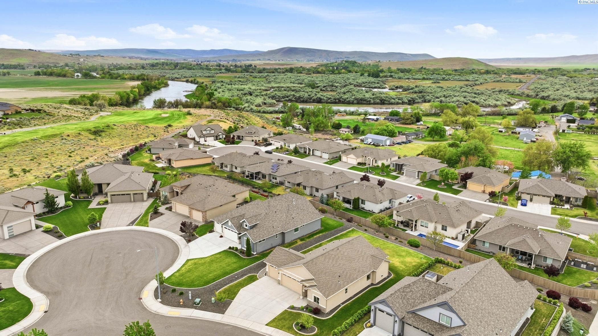 Other 3BR 2BA - 3161 Deserthawk Loop, Richland, WA